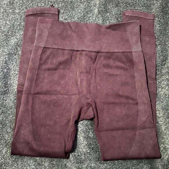 Deep Red JoyLab Ribbed Legging - Picture 2 of 4